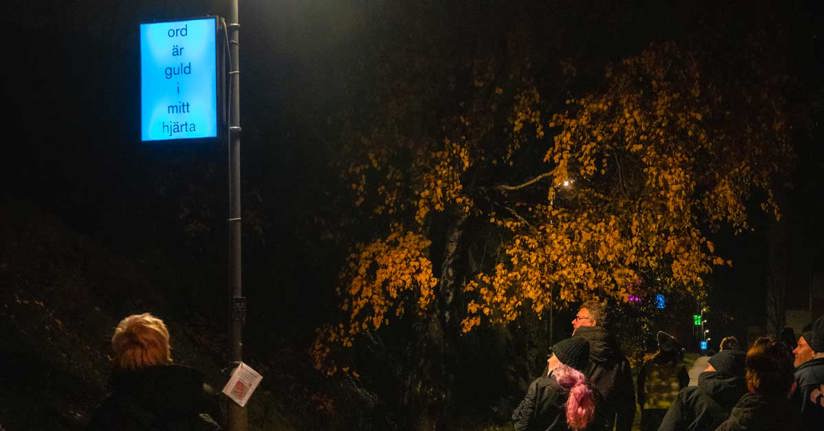 Poesipromenad i Skogås invigs.